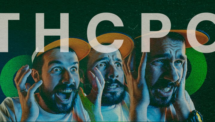 Comprendi i Rischi e gli Effetti Collaterali del THCPO con Questa Illustrazione Espressiva Drammatica Immagine dinamica di tre uomini espressivi con volti scioccati che indossano cappelli gialli, sovrapposta al testo