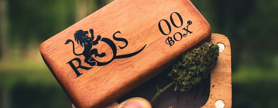 IL MODO MIGLIORE DI CONCIARE LE CIME DI CANNABIS IL MODO MIGLIORE DI CONCIARE LE CIME DI CANNABIS