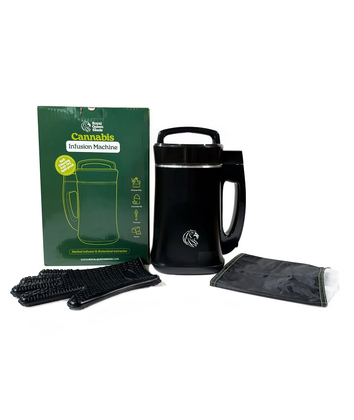 Macchina per infusione RQS mostrata con i suoi accessori, inclusi guanti protettivi, sacchetto filtrante e confezione del prodotto.