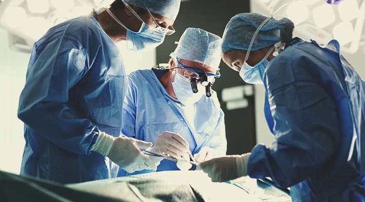 In che modo l'assunzione di marijuana influisce su un'operazione chirurgica? In che modo l'assunzione di marijuana influisce su un'operazione chirurgica?