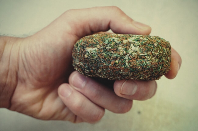 Brick Weed: Che Cos'è La Brick Weed E Come Viene Fatta