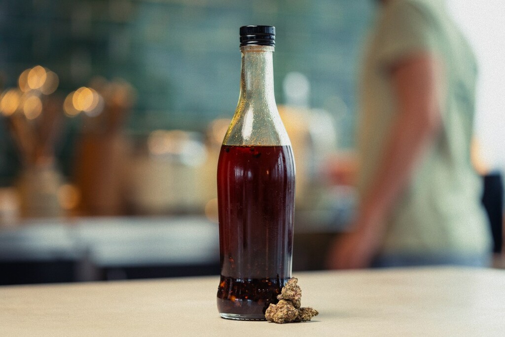 Olio di cannabis al peperoncino