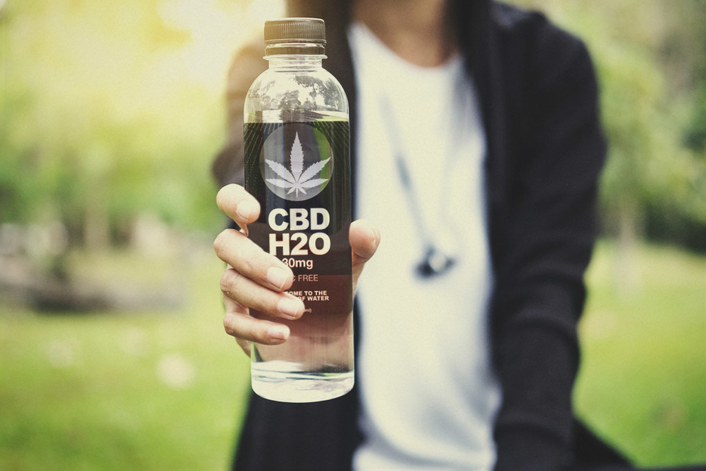 Acqua di CBD: Un mercato in espansione o in declino?