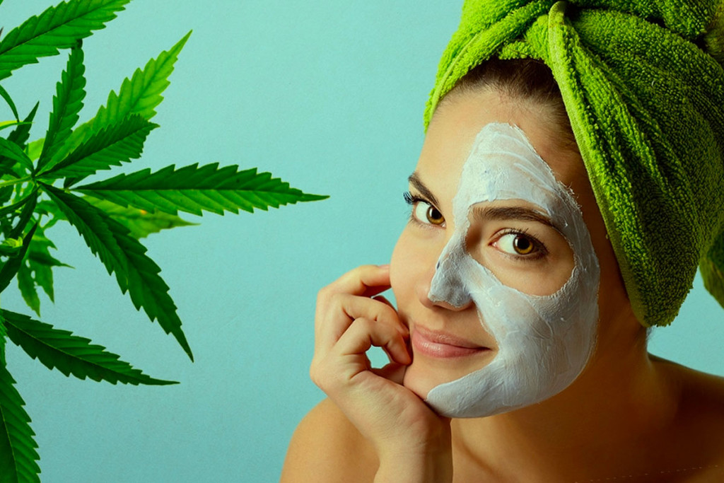 Come Preparare una Maschera Per il Viso Naturale alla Cannabis