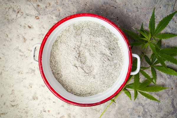 Farina di Cannabis: Ricetta ed Utilizzi