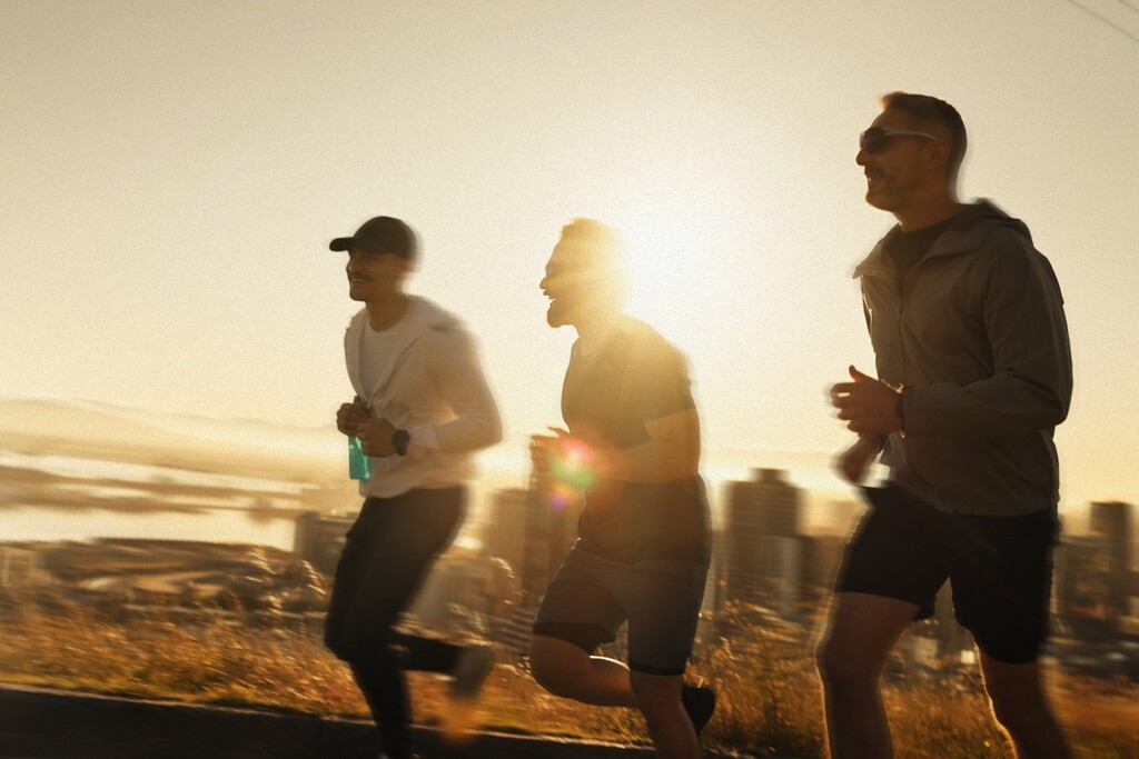 Correre sotto l'effetto della cannabis: L'erba aiuta o ostacola?